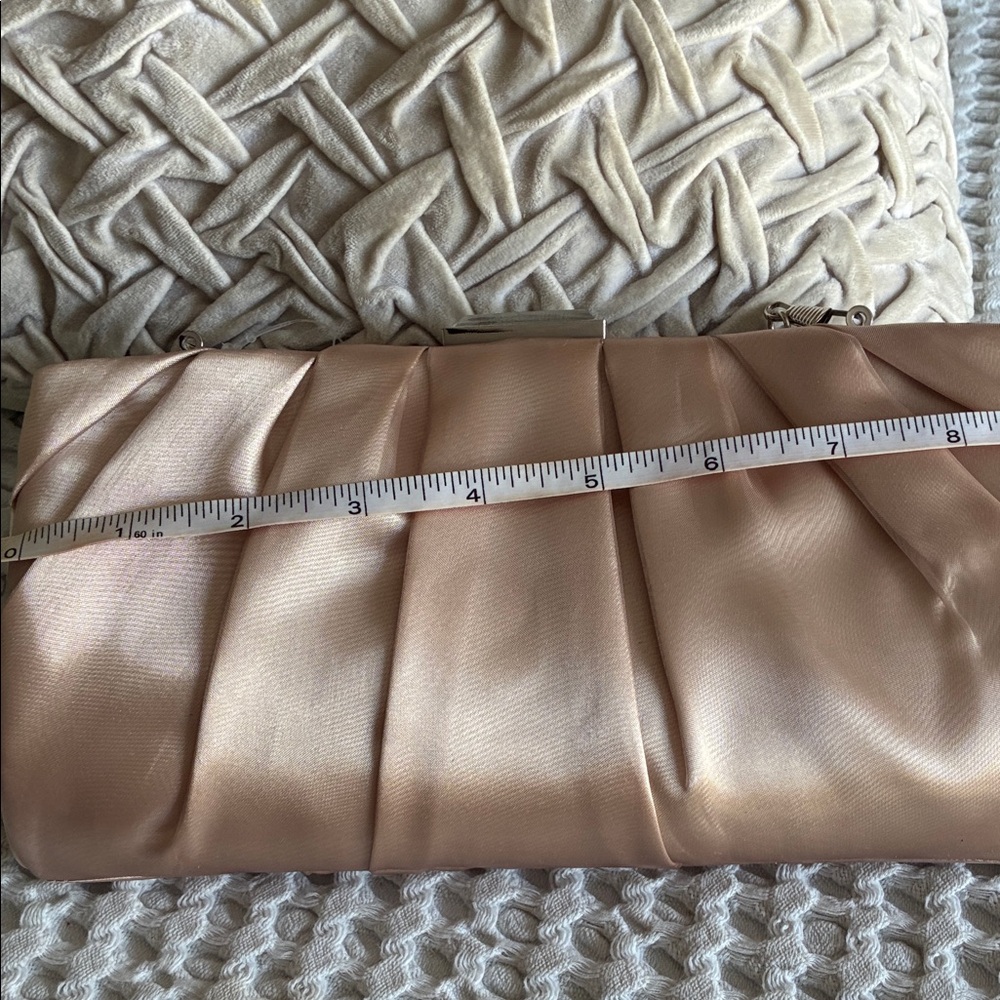 Charming Champagne Organza Clutch with Chain Strap NWT - Picture 10 of 12